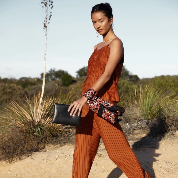 NWOT Tribe Alive Leather Clutch - Picture 2 of 3